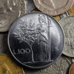 Monete da collezione italiane in Lire, evidenziando i dettagli artistici e storici.