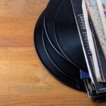 Vinili rari in una collezione, alcuni con valore superiore a 1500 euro.